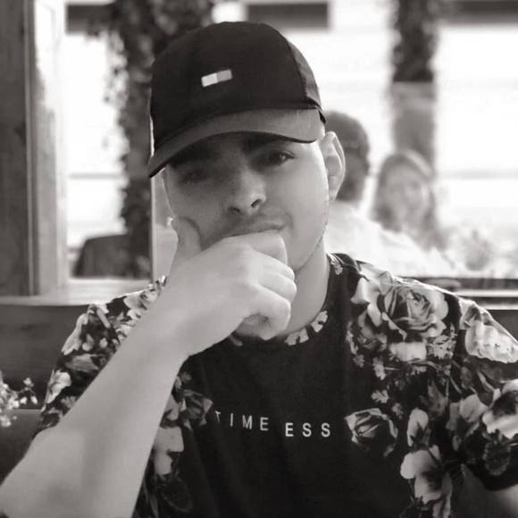 Profile Picture of Lucas Souza (@tshayllon) on Poshmark