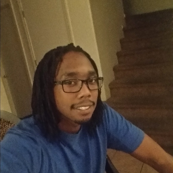 Profile Picture of Eugene Miller (@eugenemiller07) on Poshmark