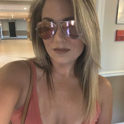 Profile Picture of Cassie Walker (@Cassie_Lately) on Twitter