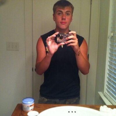 Profile Picture of Nicholas (@nick_heckman870) on Twitter