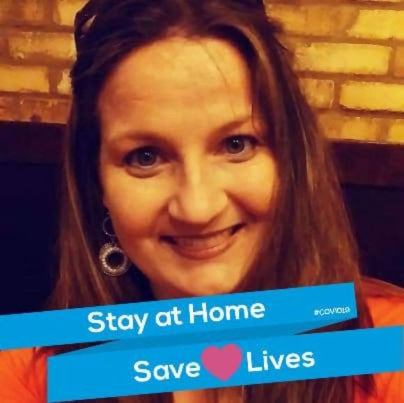 Profile Picture of Lori Batten (@l_batten) on Poshmark