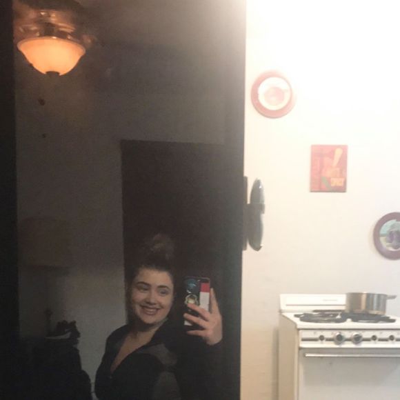 Profile Picture of Felicia Putman (@feliciannmiser) on Poshmark