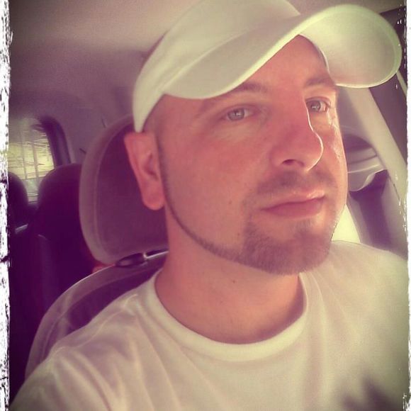 Profile Picture of David Celaya (@dscaz11) on Poshmark