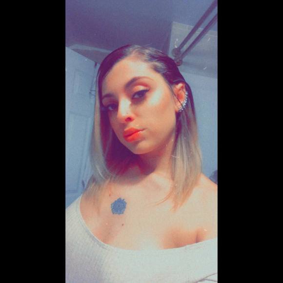 Profile Picture of Marina Nicole (@marinanicole892) on Poshmark