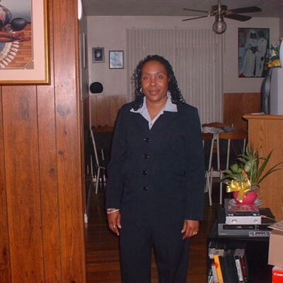 Debbie Saxon - Twitter Profile Picture of Debbie Saxon (@SMILEY911216) on Twitter