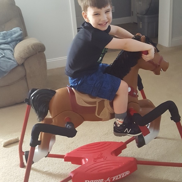 Profile Picture of Karah Teer (@karahxo17) on Poshmark