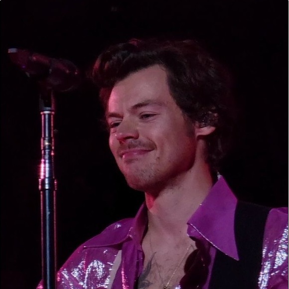 Profile Picture of Alexia Vela castaneda (@alexiavc1218) on Poshmark