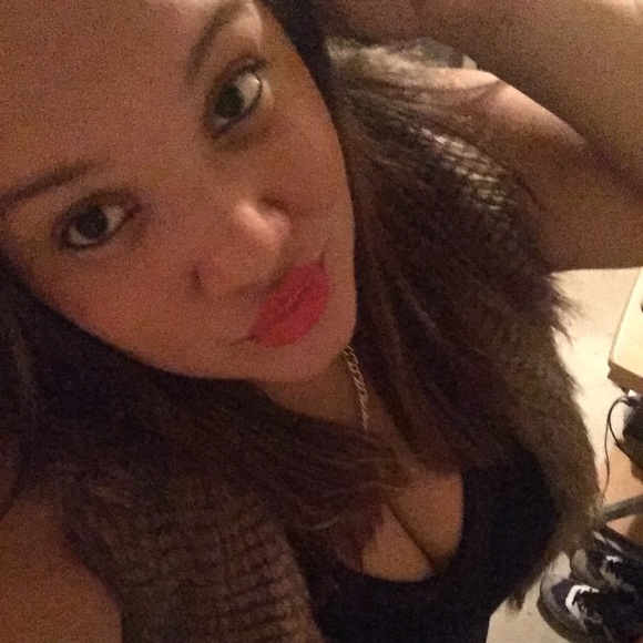 Profile Picture of Michelle Alvarado (@sugagirly11) on Poshmark