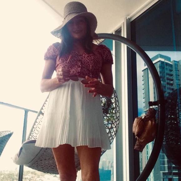 Profile Picture of Cherie Rowands (@cherierowands) on Poshmark