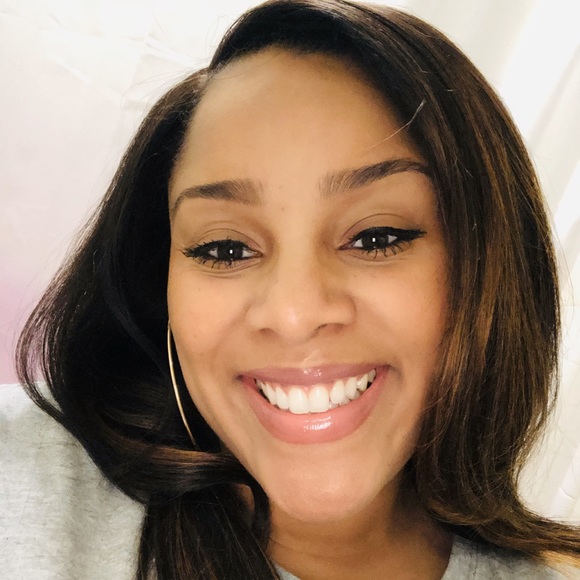 Profile Picture of Brook-lee Oldridge (@belladonna0518) on Poshmark