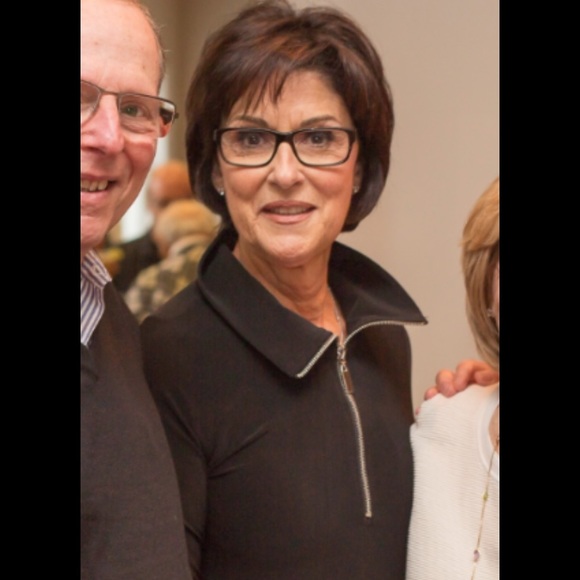 Profile Picture of Beverly Milbauer (@bkmilbauer) on Poshmark