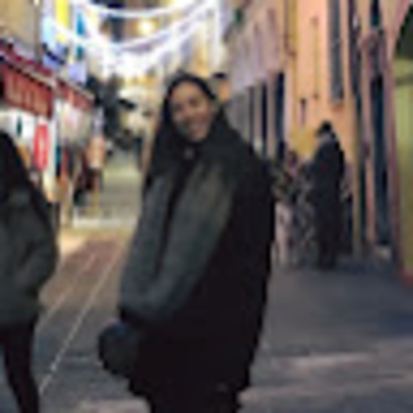 Shani Gelles - Poshmark Profile Picture of Shani Gelles (@shanilg) on Poshmark