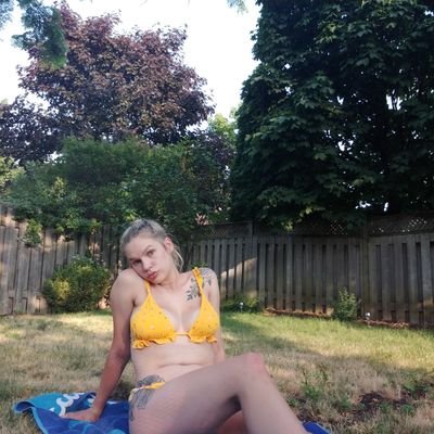 Profile Picture of Georgia Rose (@LarahGrant) on Twitter