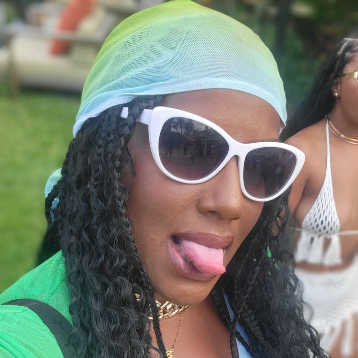 Profile Picture of   Vonny D'almeida... (@vonnydalmeida) on Tiktok