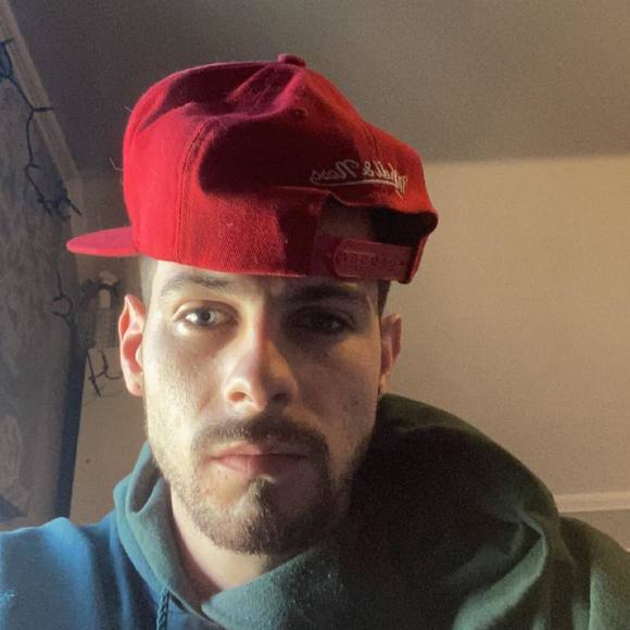 Profile Picture of Tyler Cleary (@tylercleary123) on Poshmark