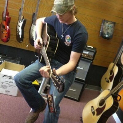 Profile Picture of Tyler Pearce (@Tylerpearce10) on Twitter