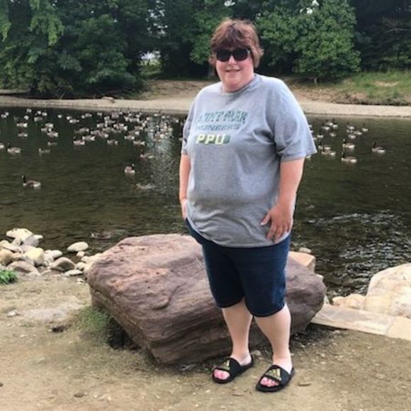 Lisa Knopsnyder - Poshmark Profile Picture of Lisa Knopsnyder (@ldknop) on Poshmark