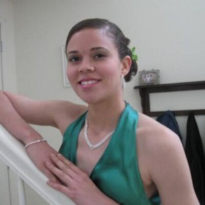 Profile Picture of Nanette James (@NanetteJamesqzD) on Twitter