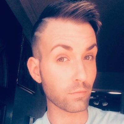 Profile Picture of Robert Callahan (@RobbieThottie17) on Twitter