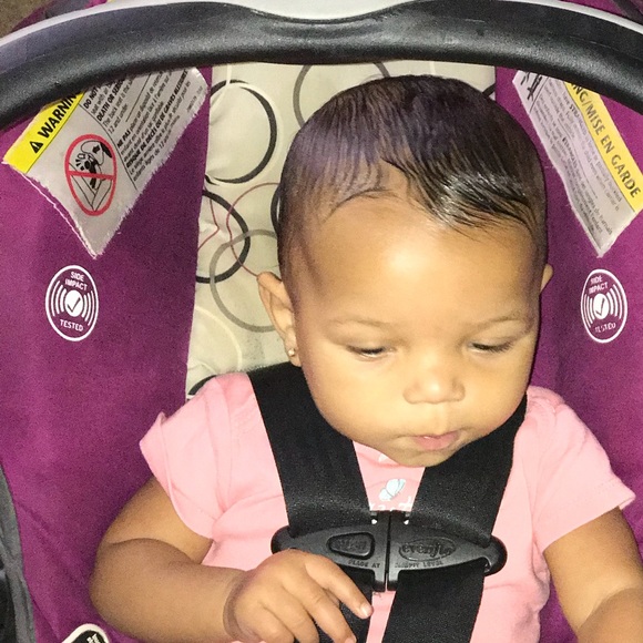 Profile Picture of Tabby Tab (@tabbyleer) on Poshmark