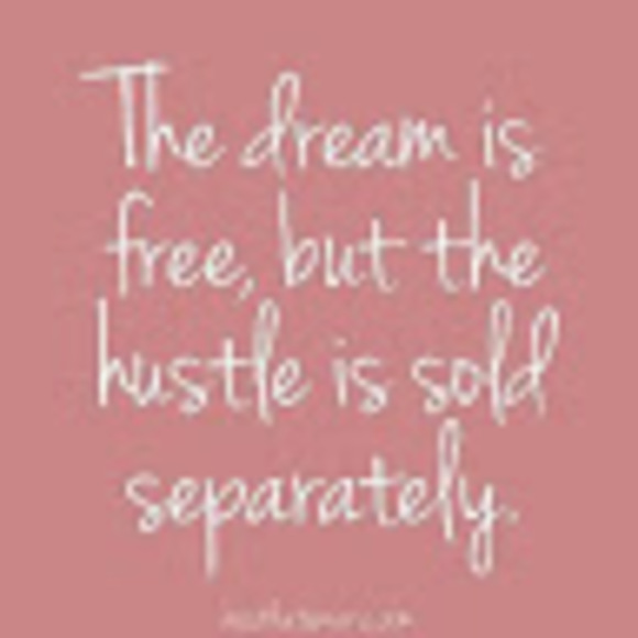 Profile Picture of Aimee Hogland (@hogland74) on Poshmark