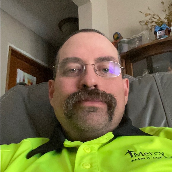 Profile Picture of Mark Riney (@rinoia75) on Poshmark