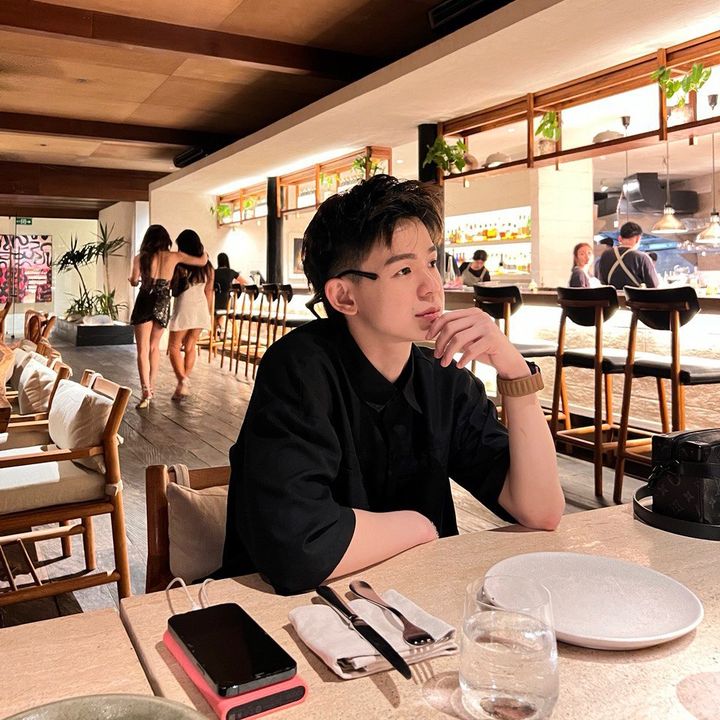 Profile Picture of Arnold Wee (@arnoldwee) on Tiktok