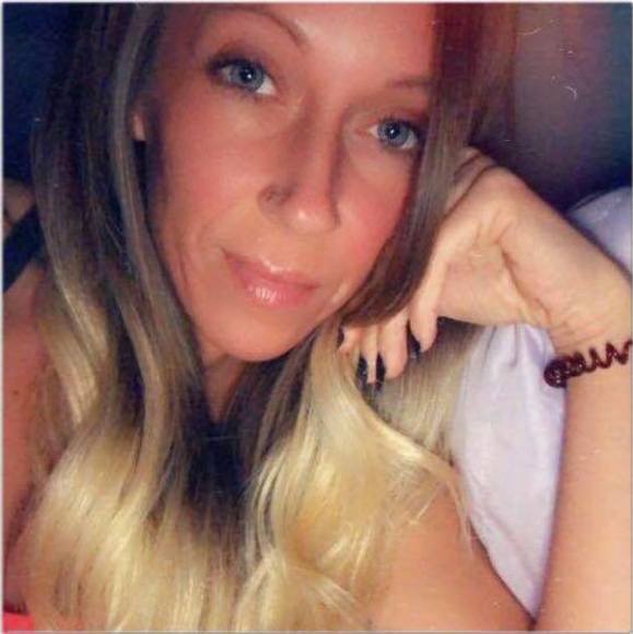 Profile Picture of Jessica Bailey (@babiig3rl) on Poshmark