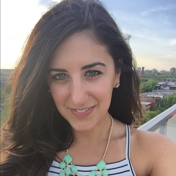 Anna Altadonna - Poshmark Profile Picture of Anna Altadonna (@altadon1) on Poshmark