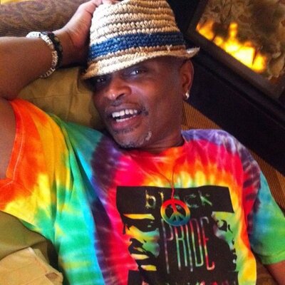 Profile Picture of Carlton  Smith (@duchessofbmore) on Twitter