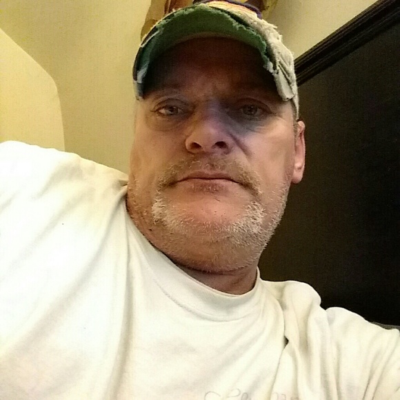 Profile Picture of Michael Jacobsen (@michaelj763) on Poshmark