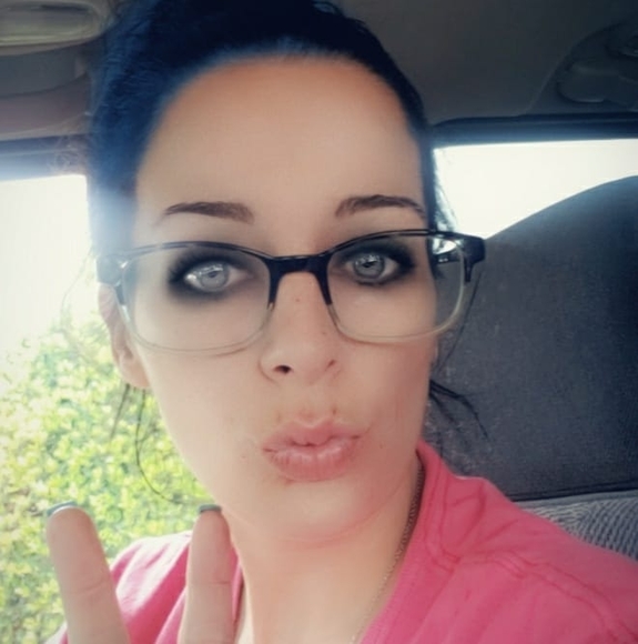 Profile Picture of Felicia Walters (@feliciawalte488) on Poshmark