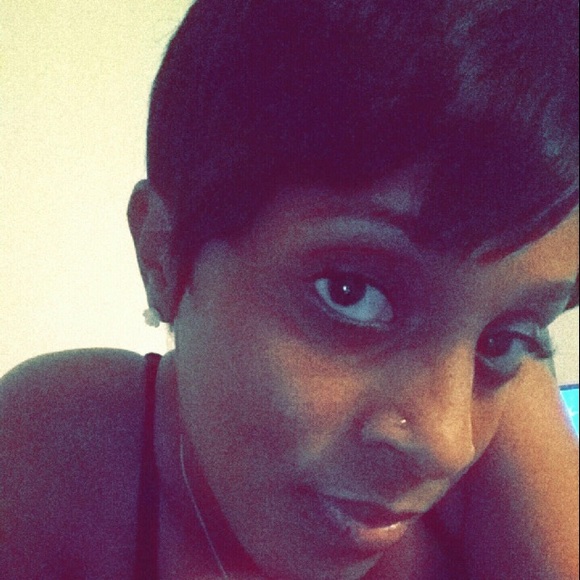 Profile Picture of Kimberly Lassiter (@kklassiter) on Poshmark