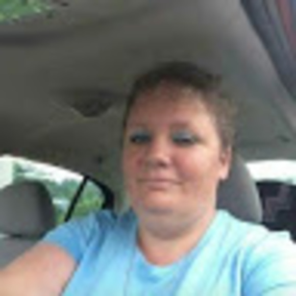 Profile Picture of Joann Bradley (@joann_bradley) on Poshmark