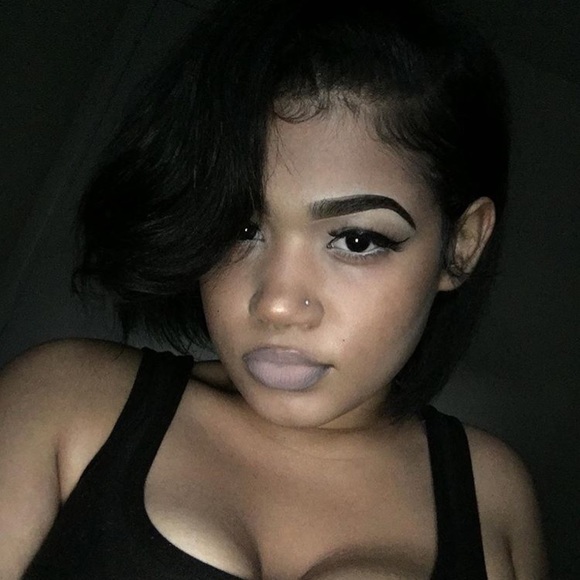 Profile Picture of Kierra Moore (@charlieday22) on Poshmark