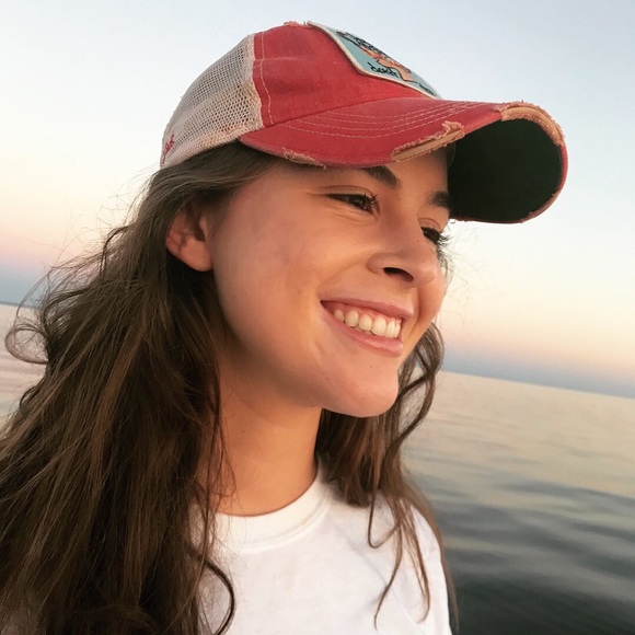 Profile Picture of Madeline Dederichs (@mdeder) on Poshmark