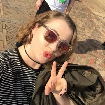 Profile Picture of Rosie (@rosieflynn_) on Twitter