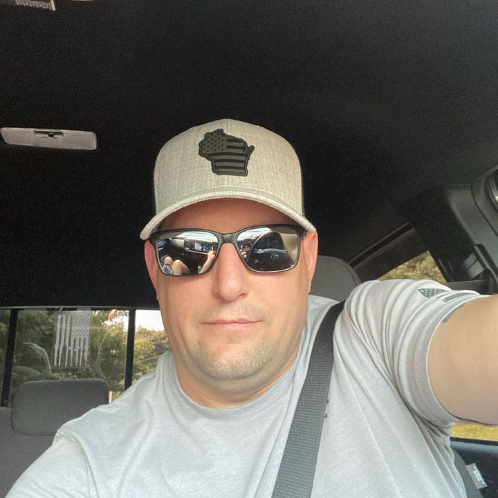 Profile Picture of mikemauch (@mikemauch) on Tiktok