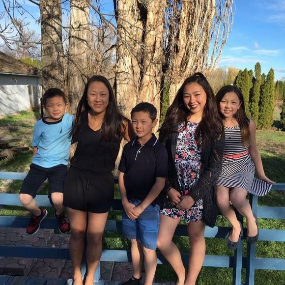 Profile Picture of Lisa Liebert (@mad4you112) on Poshmark