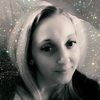 Profile Picture of Heather Shell (@HeatherShell19) on Twitter