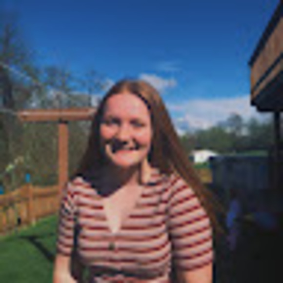 Profile Picture of Emily Mcdiffitt (@emilymcdiffitt) on Poshmark