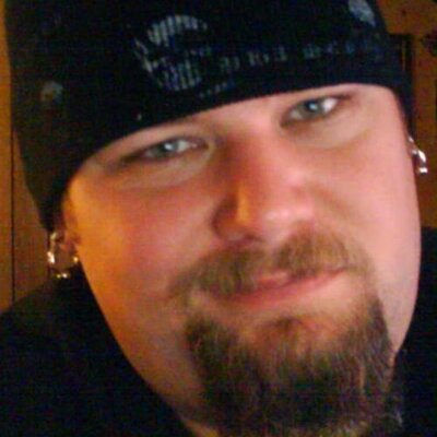 Profile Picture of Jonathan Lockhart (@SkullnBones1978) on Twitter