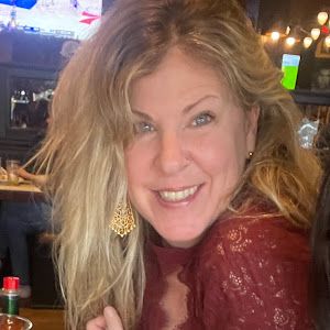 Profile Picture of Lori Reeves (@lorireeves) on Tiktok