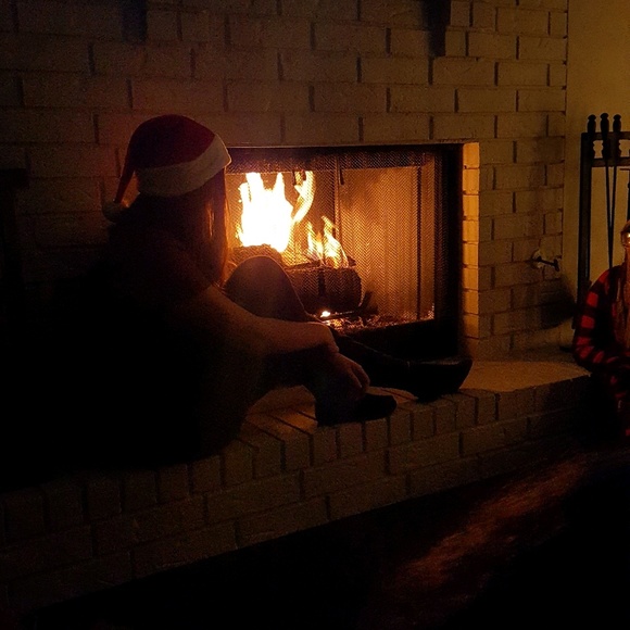 Profile Picture of Ash Benskin (@meh_itsash) on Poshmark