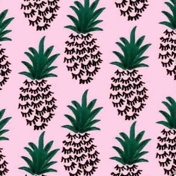 Profile Picture of Kyra Vandellen (@kyravandellen) on Poshmark