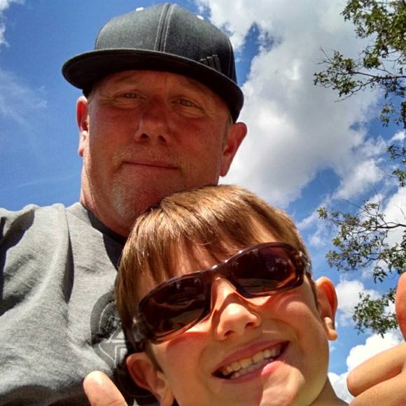 Profile Picture of Rob Perrins (@rperrins) on Poshmark