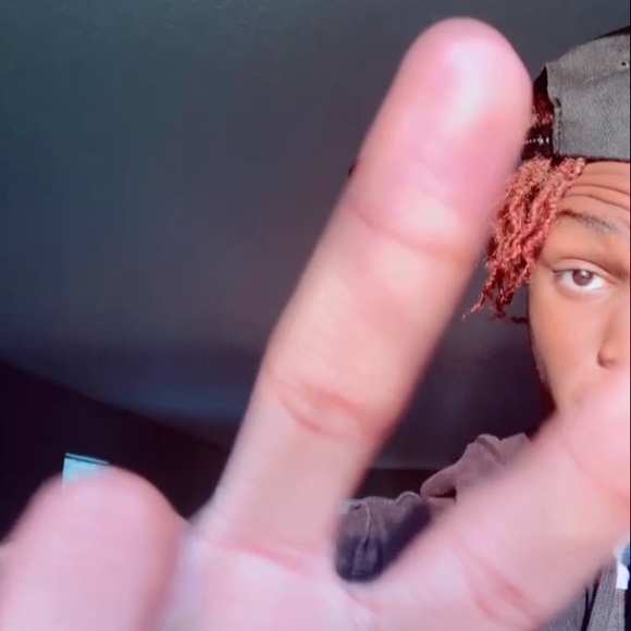 Profile Picture of Antwan Harrison (@antwan123_) on Poshmark