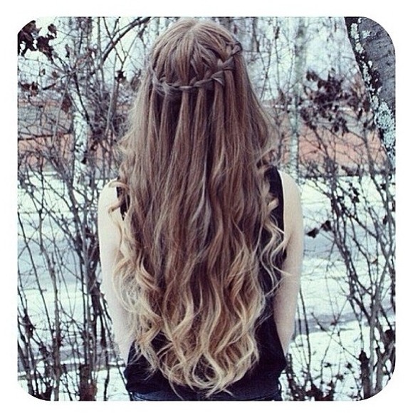 Profile Picture of Bianca Flores (@broseflores) on Poshmark