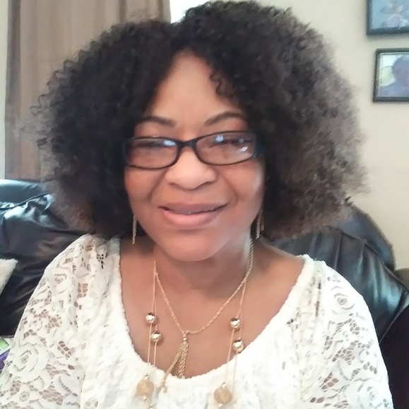 Profile Picture of Jolissa Thomas (@jol123) on Poshmark