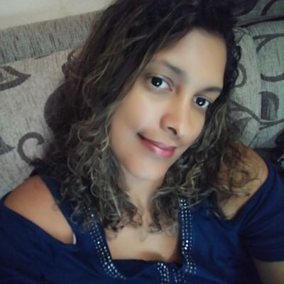 Profile Picture of Gladys Ferreira (@gladysplug) on Twitter